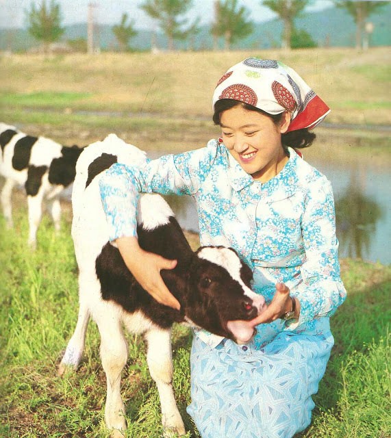 Ngam nhan sac phu nu Trieu Tien cuoi thap nien 1970-Hinh-4